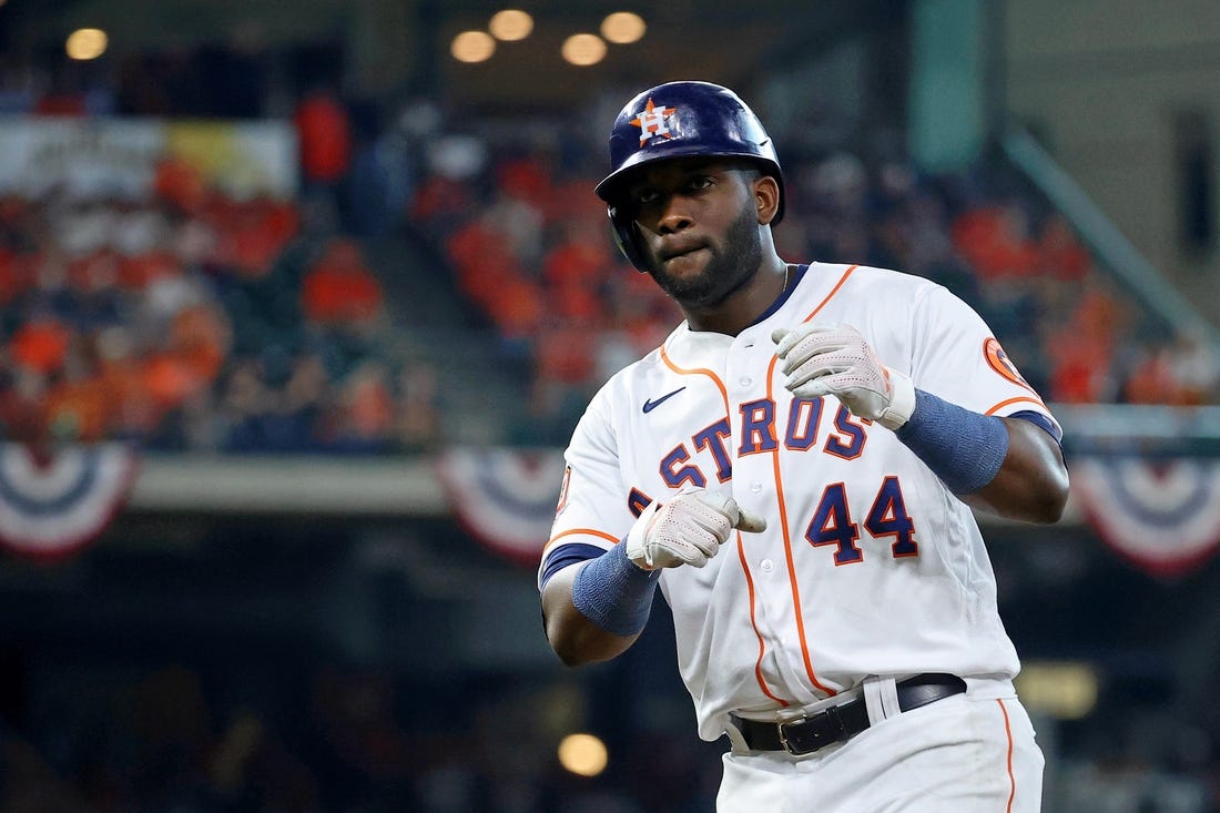 Mlb Yordan Alvarez Belts Walk Off Hr Lifts Astros Over M S In Game