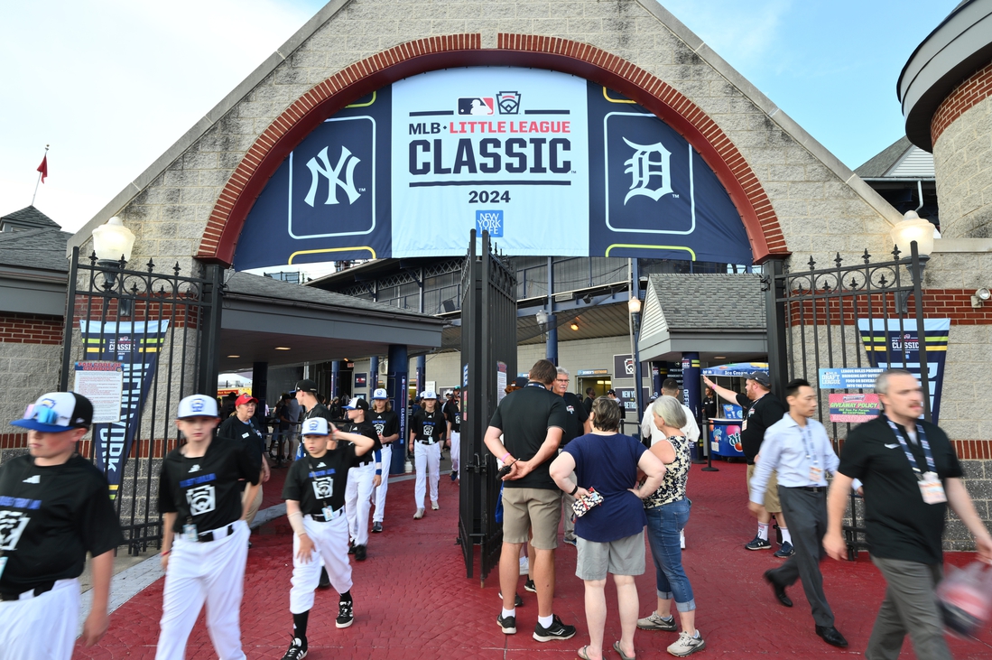 MLB Mariners, Mets to play in 2025 Little League Classic